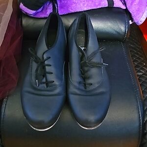 Black sz 8.5 Bloch tap shoes